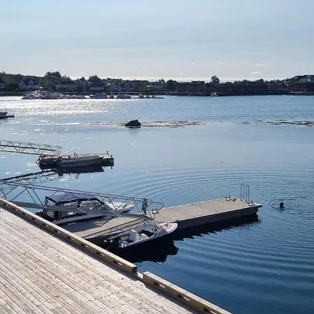 Two-story With Private Deck Appartement *