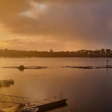 Two-story With Private Deck Appartement *