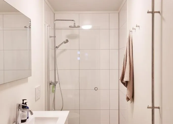 Two-story With Private Deck * 巴尔斯塔