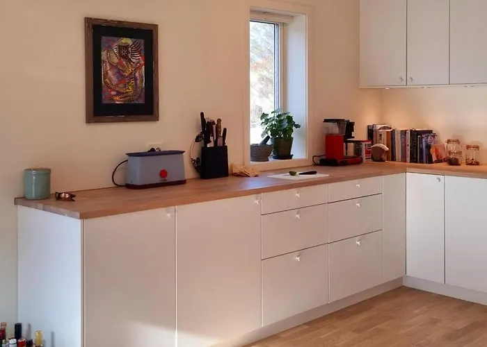 Two-story With Private Deck Lägenhet Ballstad