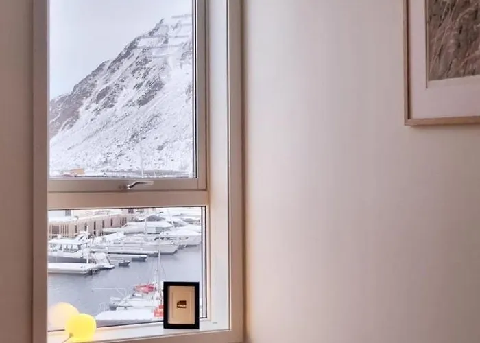 Lägenhet Two-story With Private Deck *