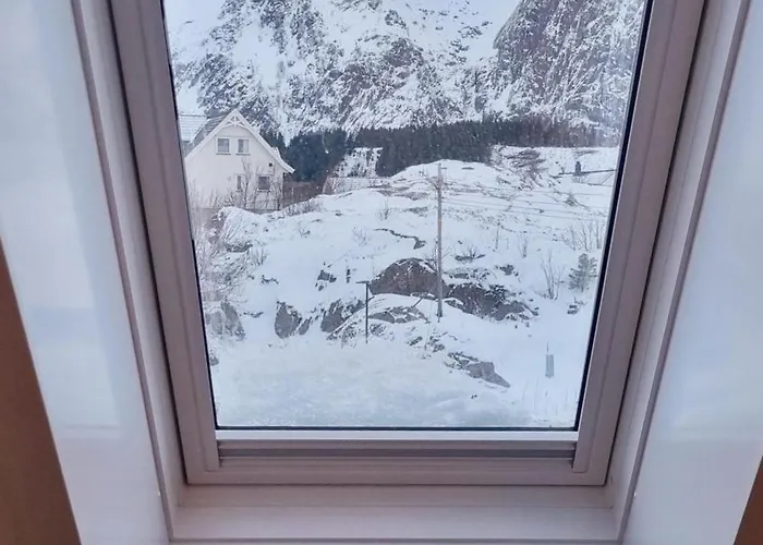 Two-story With Private Deck Lägenhet Ballstad