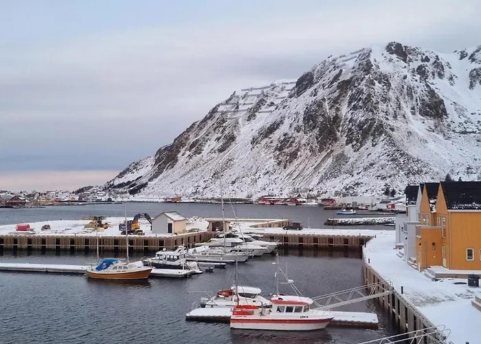 Lägenhet Two-story With Private Deck Ballstad